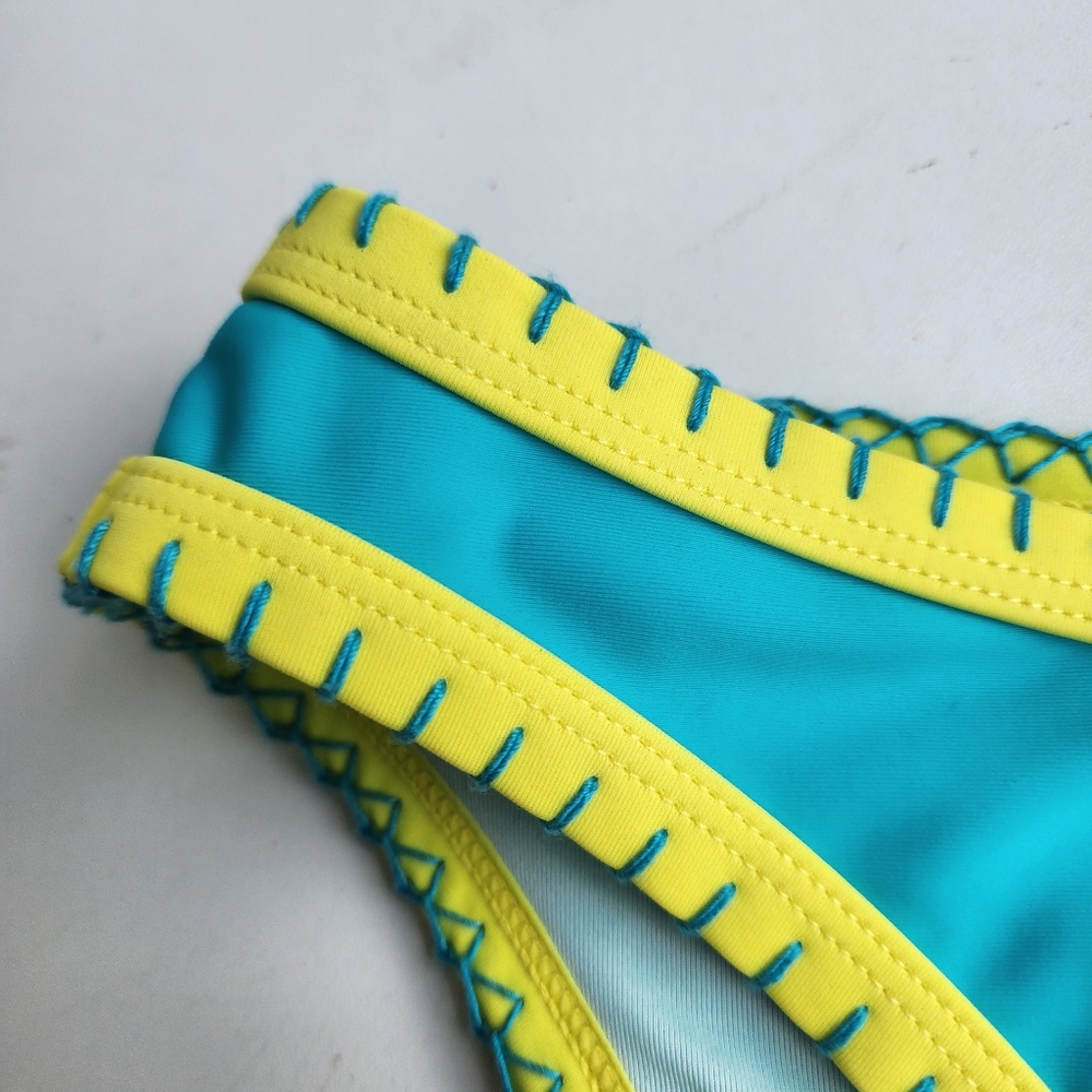 NWT Cupshe Women's Take Me To Tulum Colorblock Cheeky Bikini Bottoms Green XS - Picture 2 of 9